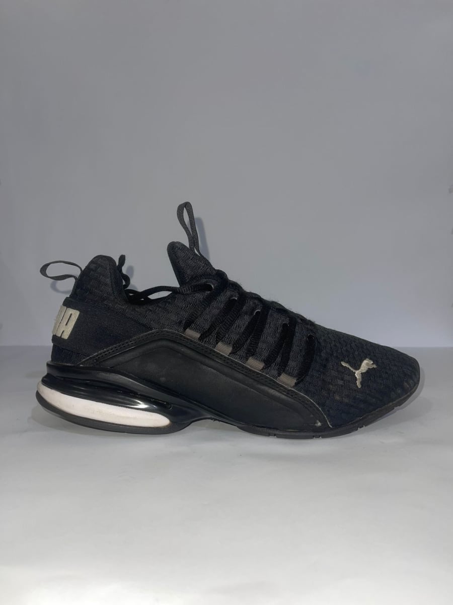 Puma Axelion Block pre-owned shoes by Puma