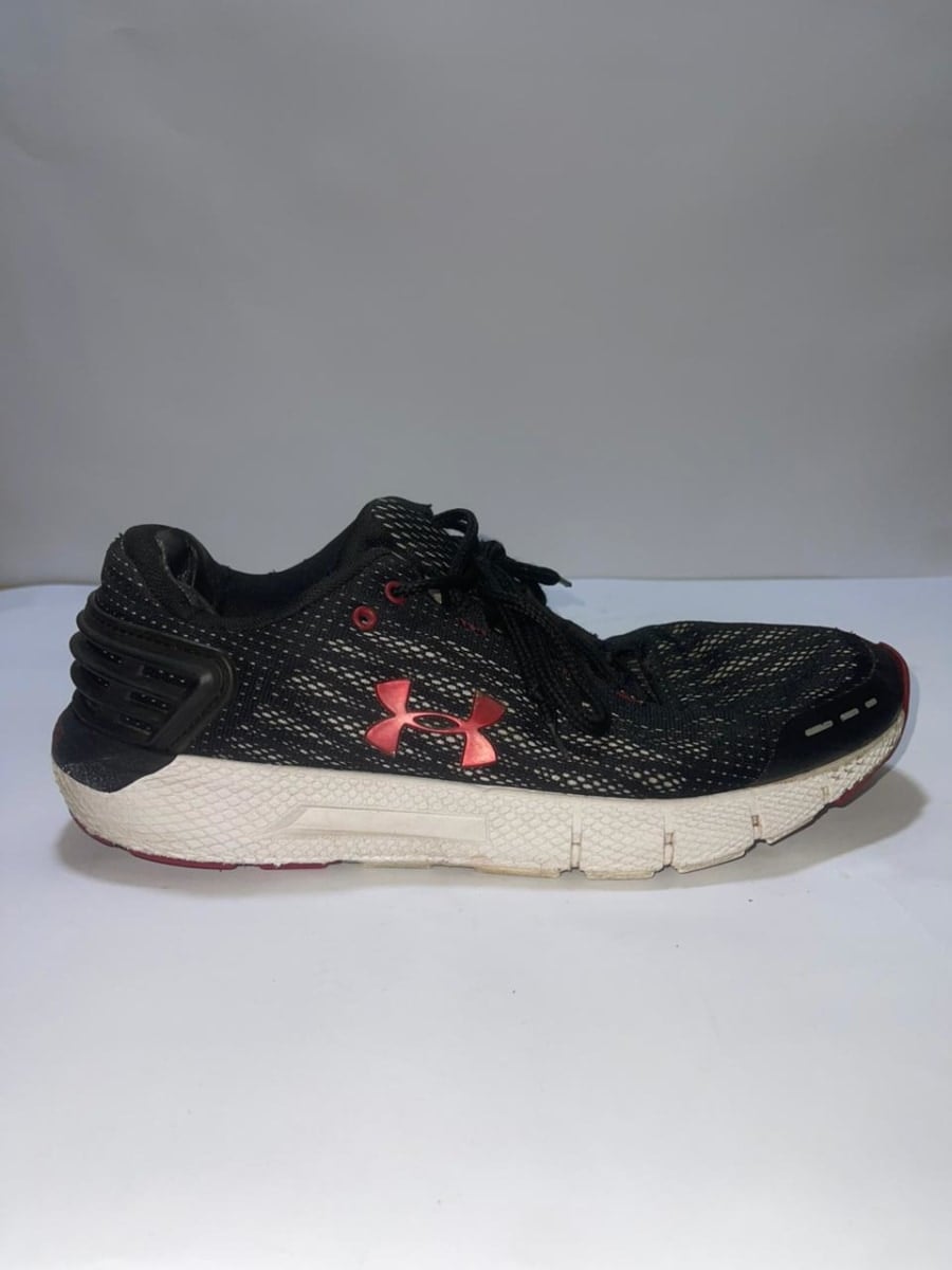 Under Armour Charged Rogue pre-owned shoes by Under Armour