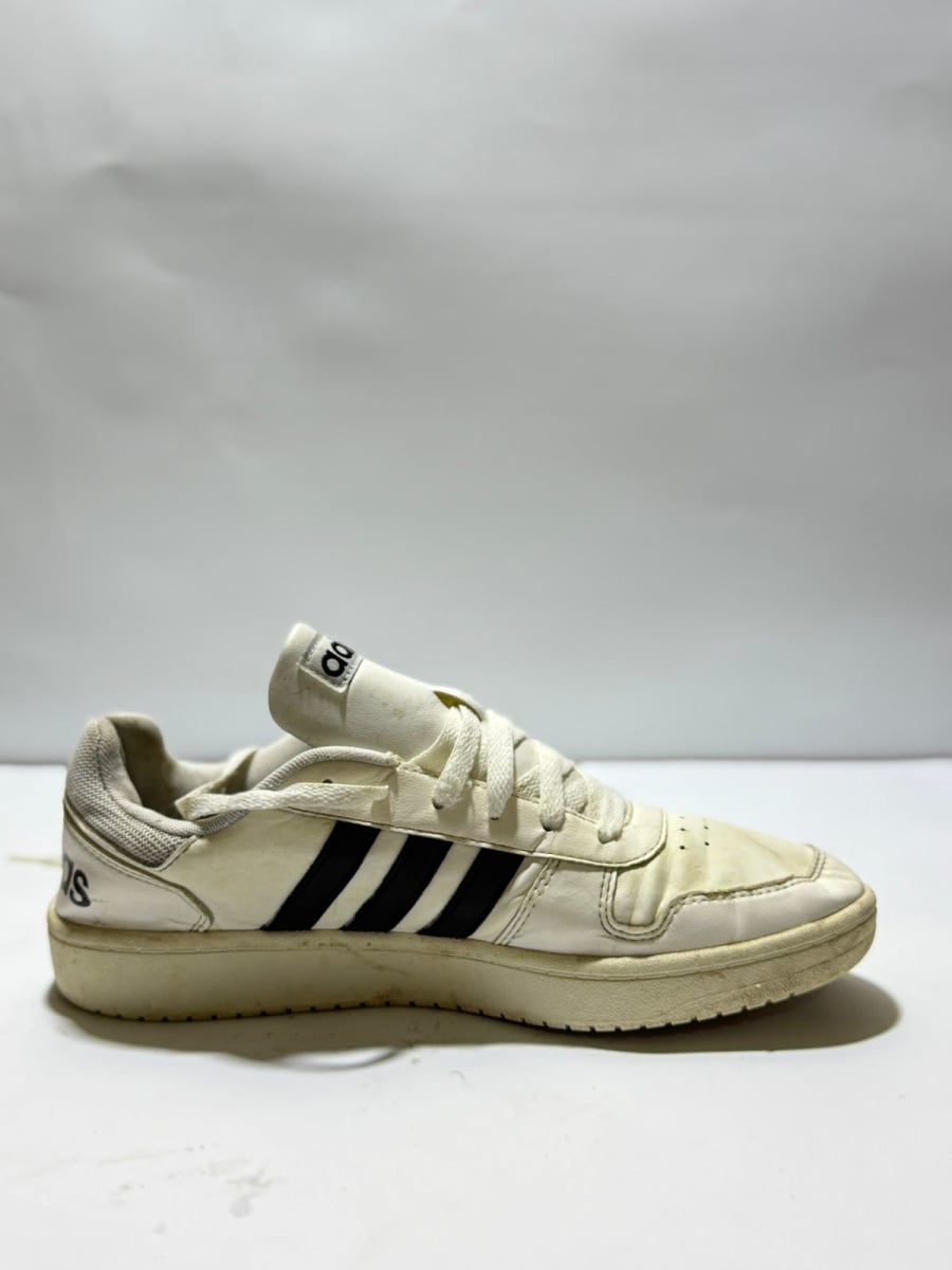 Adidas Hoops 2.0 pre-owned shoes by Adidas